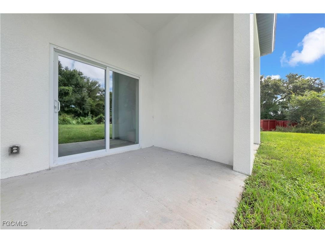 716/718 Gilbert Avenue S Lehigh Acres FL 33973 2025018096 image37