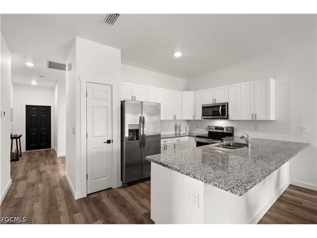 716 Gordon Avenue S Lehigh Acres FL 33973 2026016864 image2