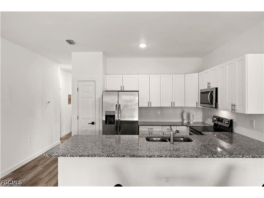 716 Gordon Avenue S Lehigh Acres FL 33973 2026016864 image4