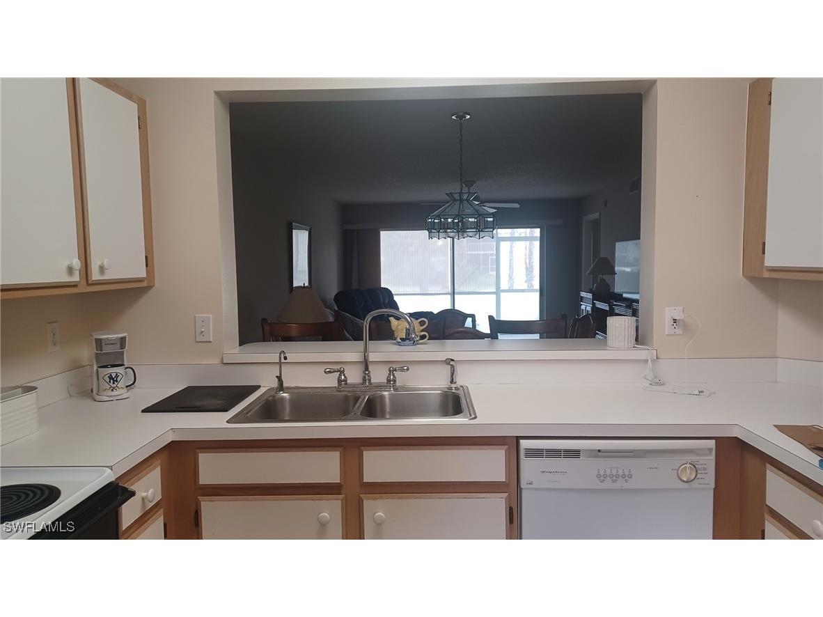 716 Landover Circle #102 Naples FL 34104 225077629 image19