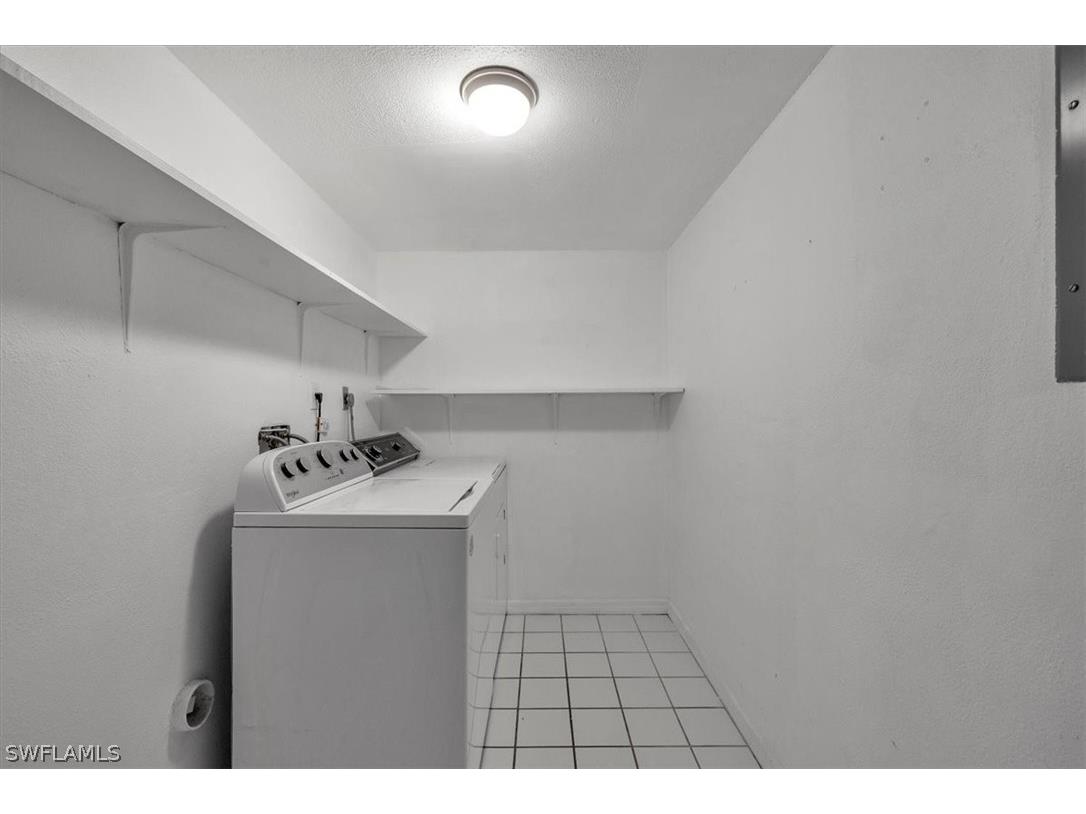 716 Landover Circle #103 Naples FL 34104 226010624 image20
