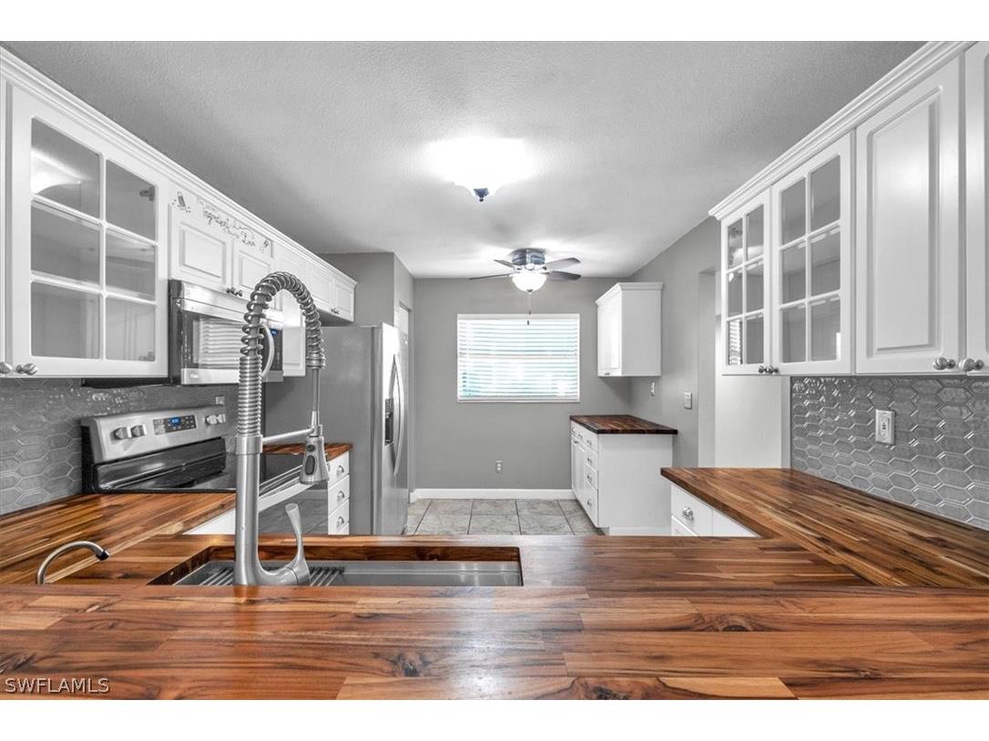 716 Landover Circle #103 Naples FL 34104 226010624 image7