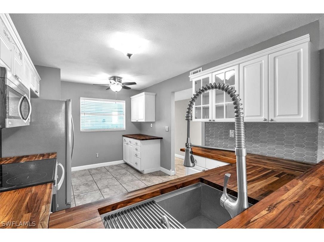 716 Landover Circle #103 Naples FL 34104 226010624 image8