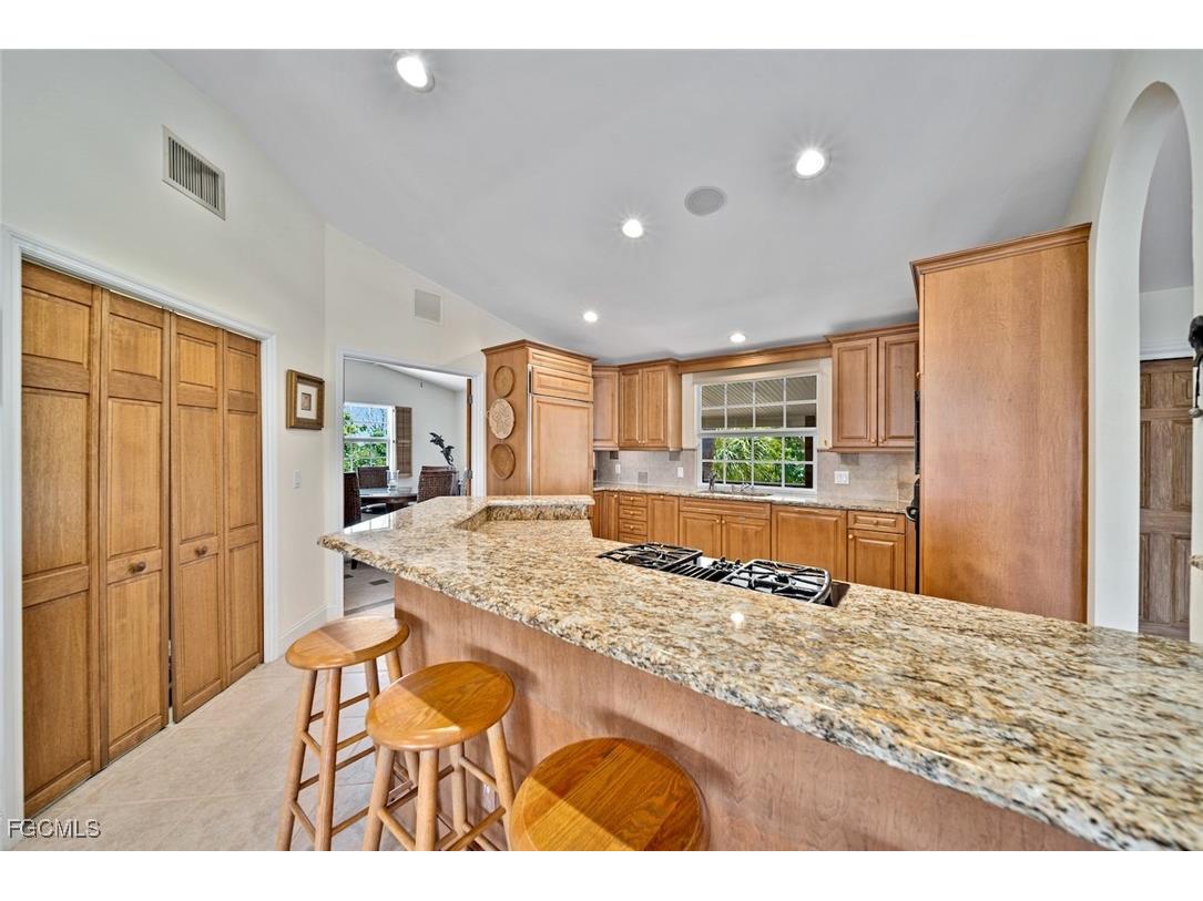 716 Rabbit Road Sanibel FL 33957 2025018371 image13
