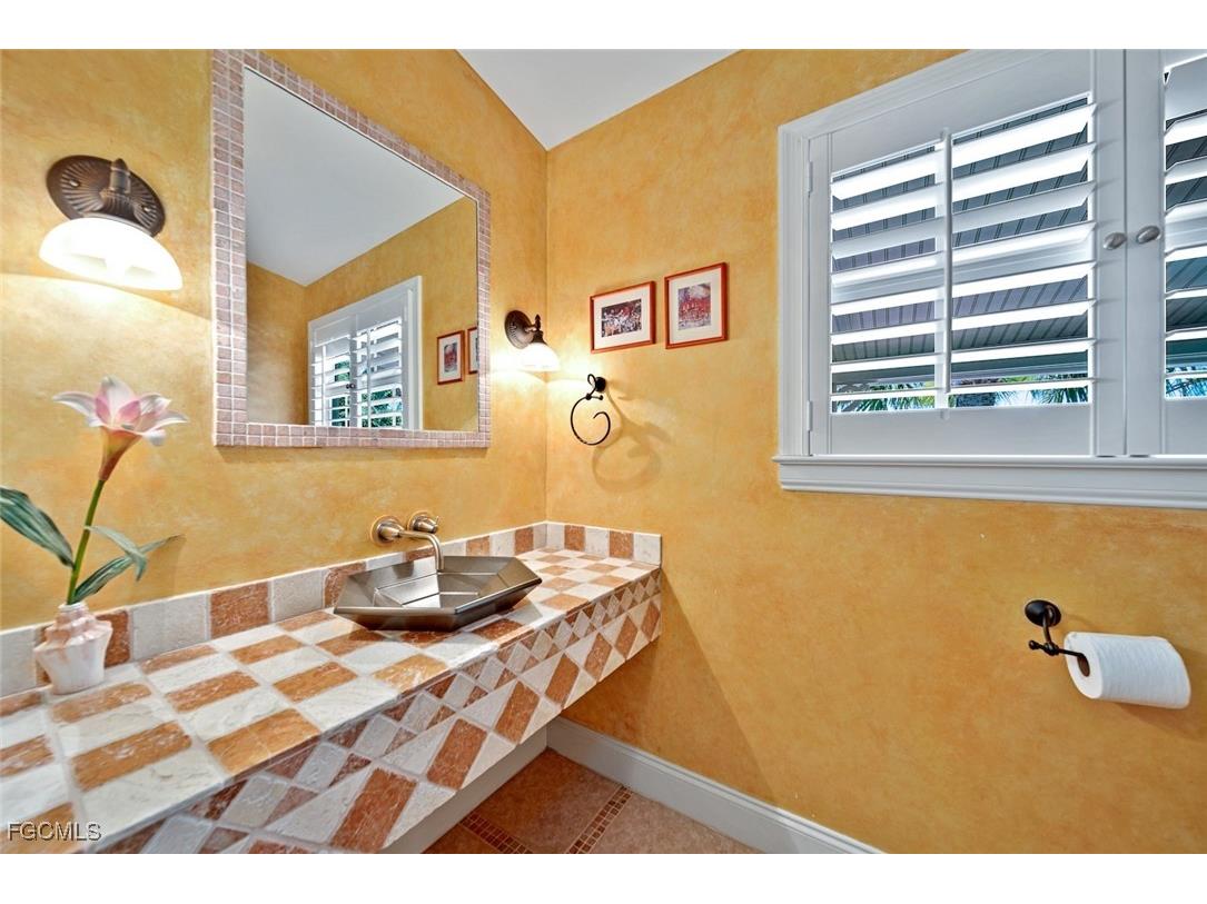 716 Rabbit Road Sanibel FL 33957 2025018371 image16