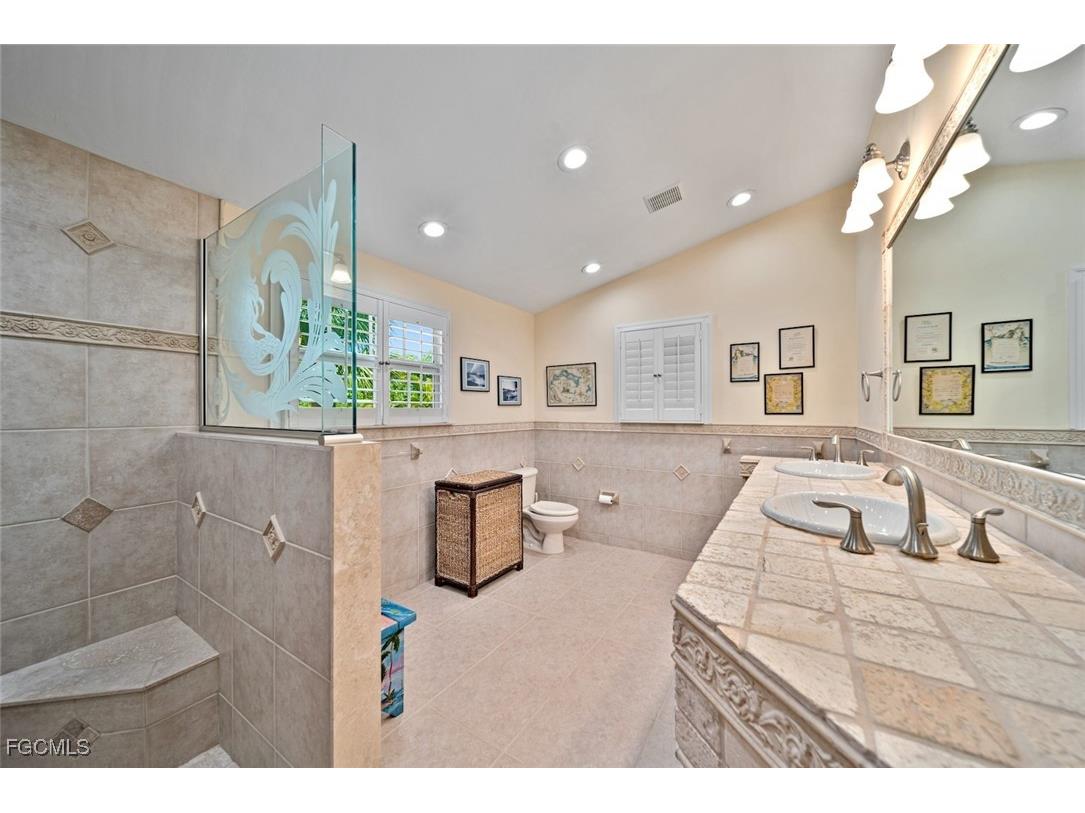 716 Rabbit Road Sanibel FL 33957 2025018371 image22