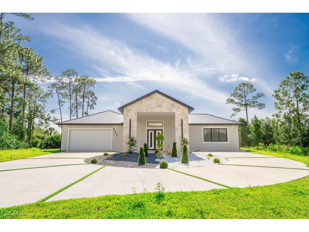 717 Calvin Avenue Lehigh Acres FL 33972 2025020032 image5