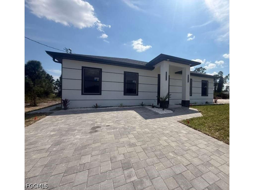 717 Devon Street Lehigh Acres FL 33974 2026007169 image1