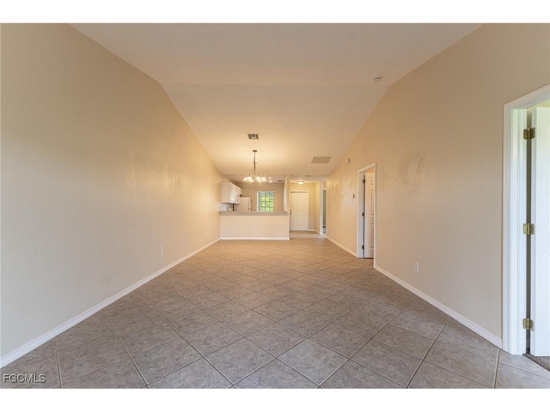 717 SE 8th Street Cape Coral FL 33990 2025012713 image12