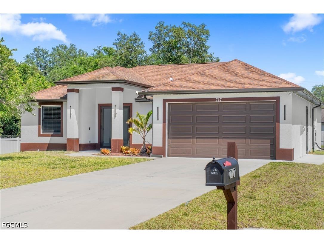 717 Zendor Avenue Fort Myers FL 33913 2026019883 image1