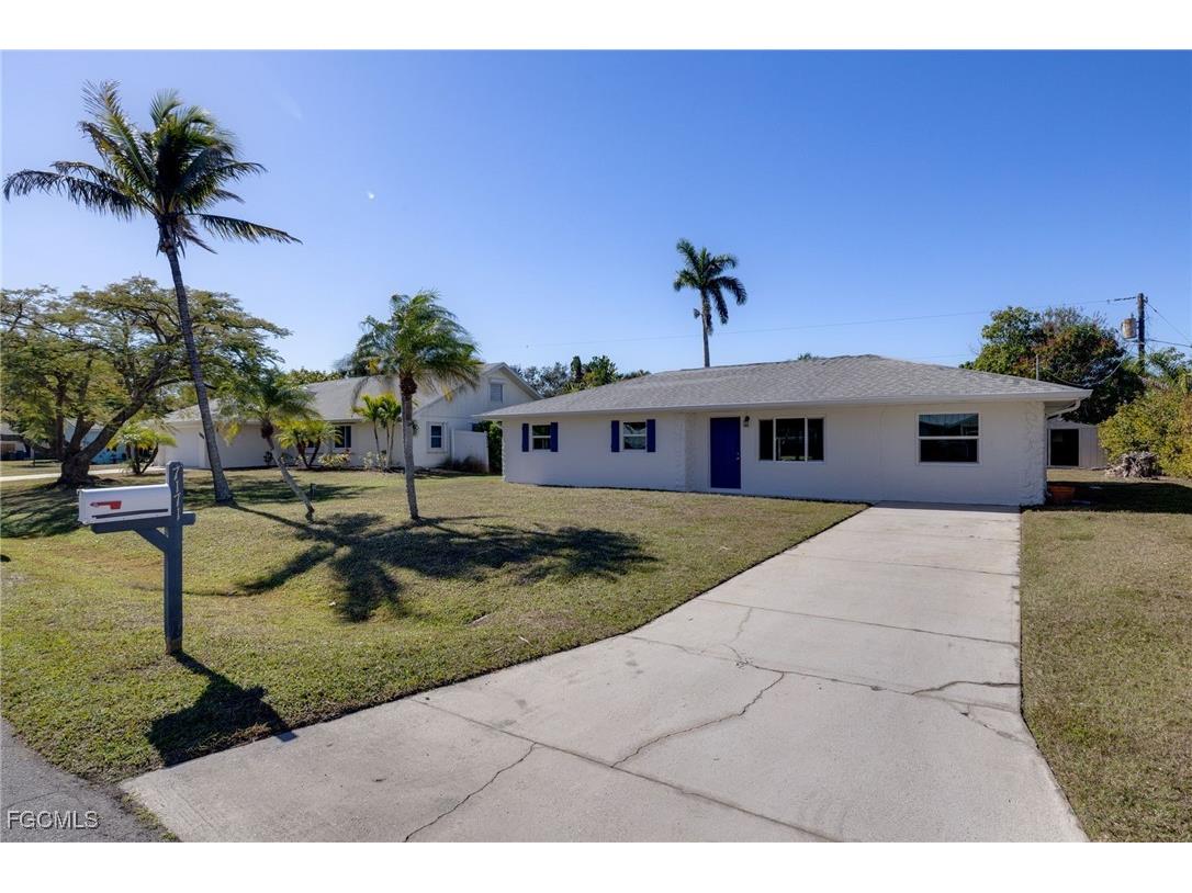 7171 Drake Drive Fort Myers FL 33908 2026000438 image1