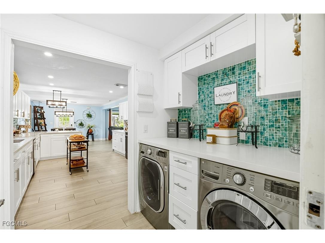 7171 Penzance Boulevard Fort Myers FL 33966 2025010366 image10