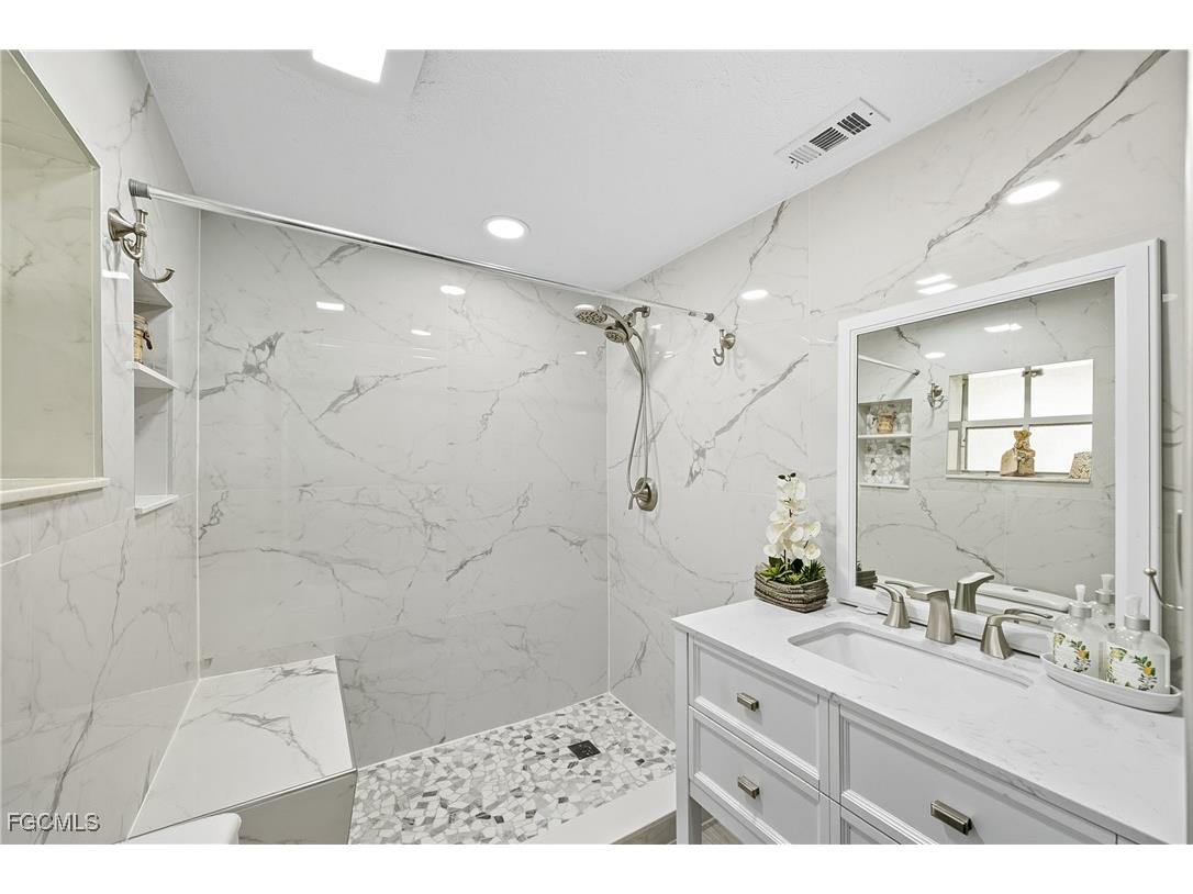 7171 Penzance Boulevard Fort Myers FL 33966 2025010366 image15