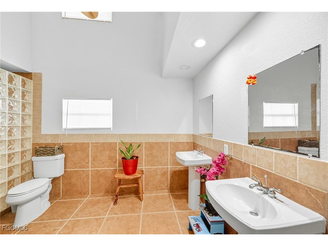 7171 Penzance Boulevard Fort Myers FL 33966 2025010366 image18