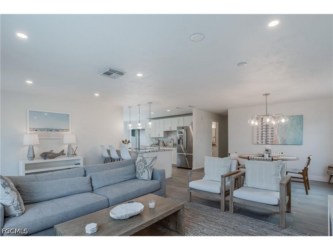 718 103rd Avenue N Naples FL 34108 2026023188 image3