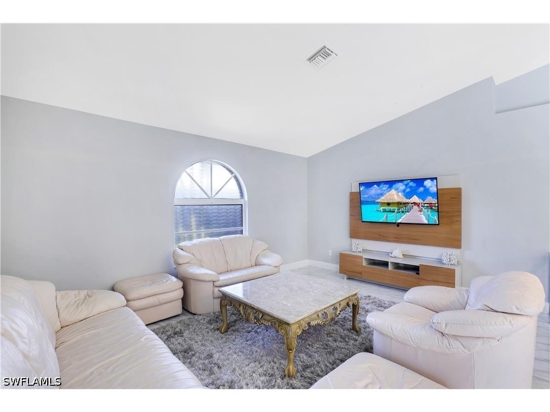 718 95th Avenue N Naples FL 34108 226015217 image6