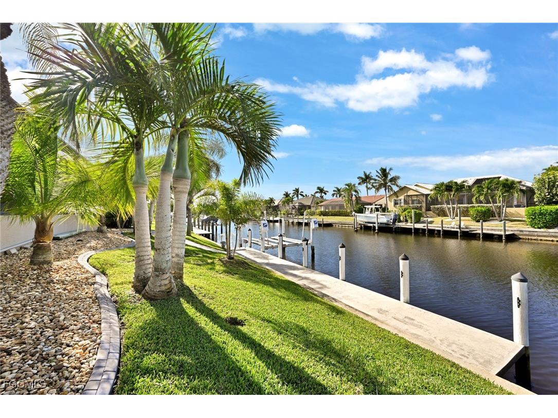 718 Antalya Court Punta Gorda FL 33950 2025017284 image17