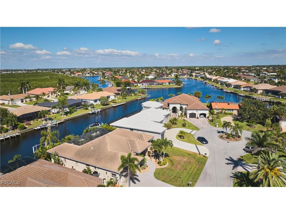 718 Antalya Court Punta Gorda FL 33950 2025017284 image2