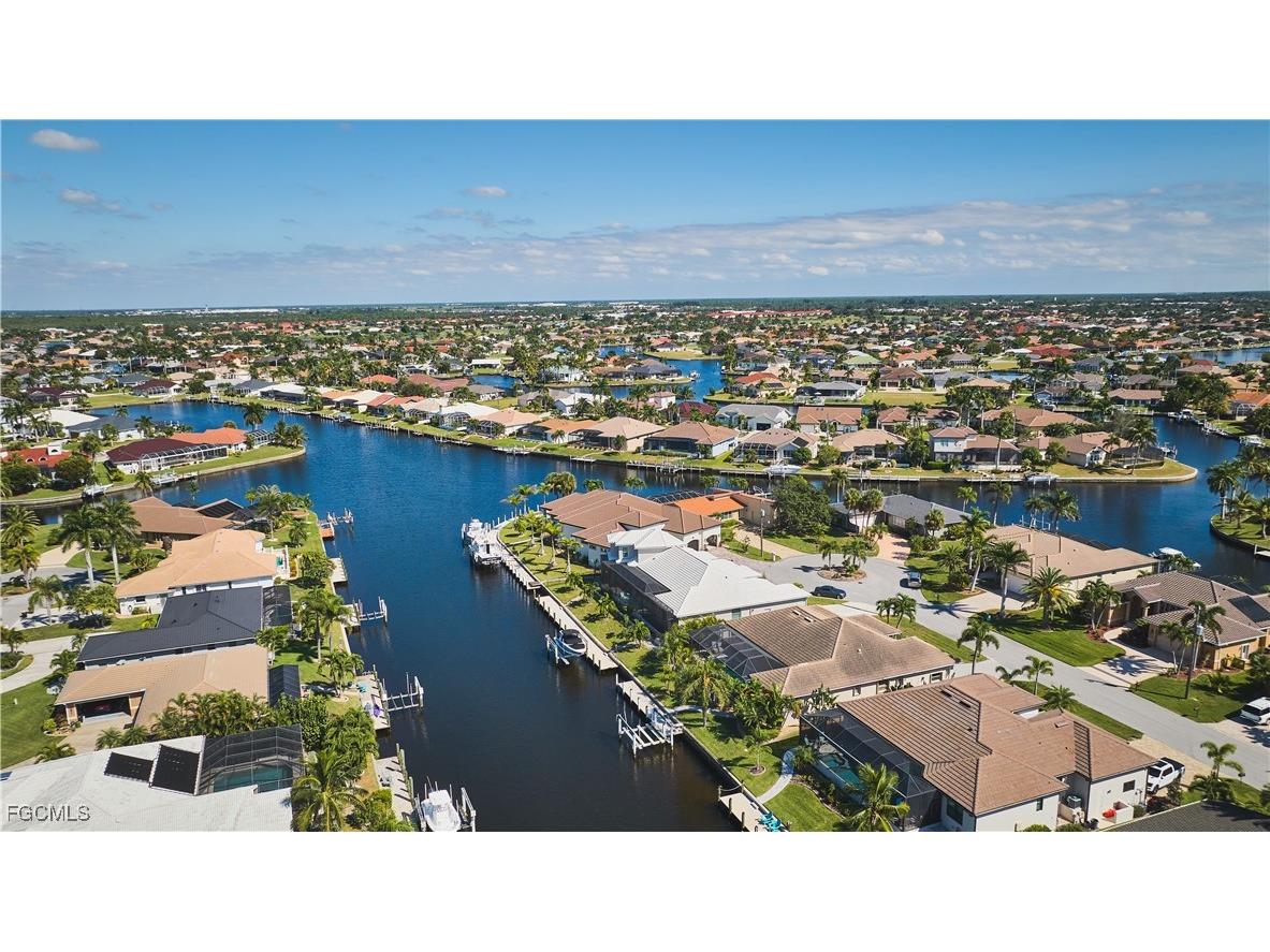 718 Antalya Court Punta Gorda FL 33950 2025017284 image3