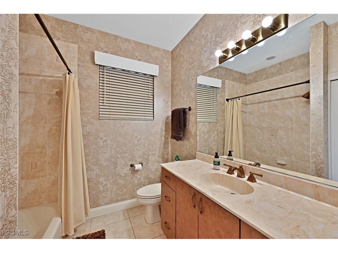 718 Antalya Court Punta Gorda FL 33950 2025017284 image34