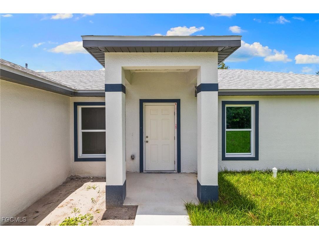 718 Aprile Avenue S Lehigh Acres FL 33974 2025014799 image2