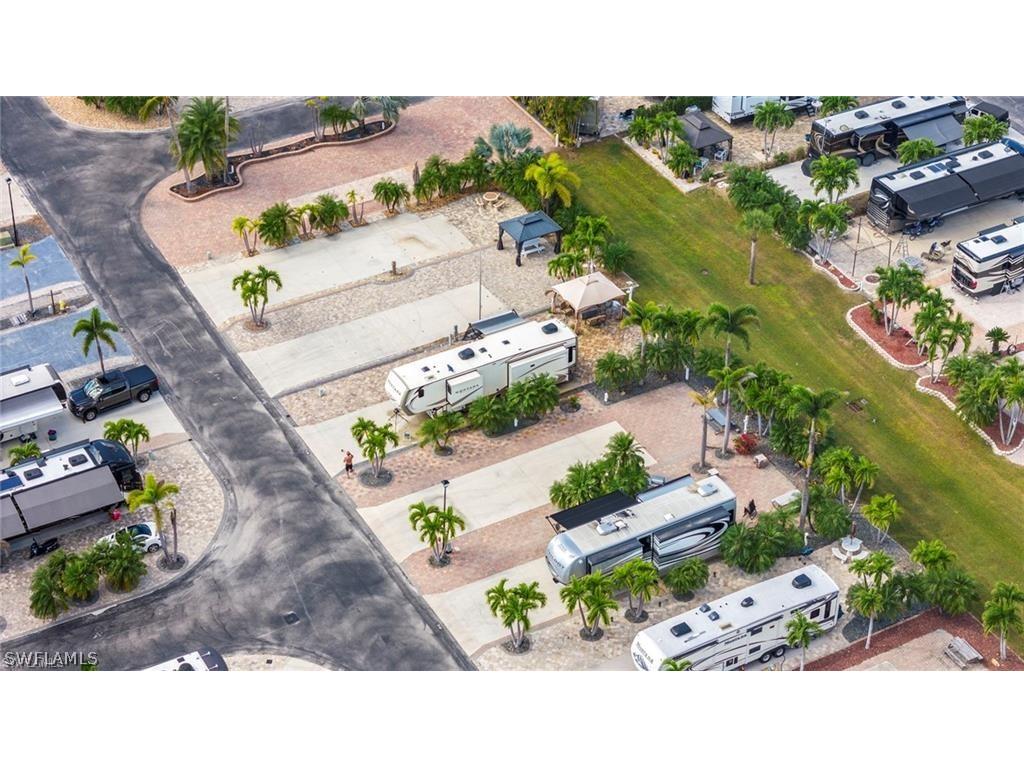718 Barracuda Bend Fort Myers Beach FL 33931 224044464 image1