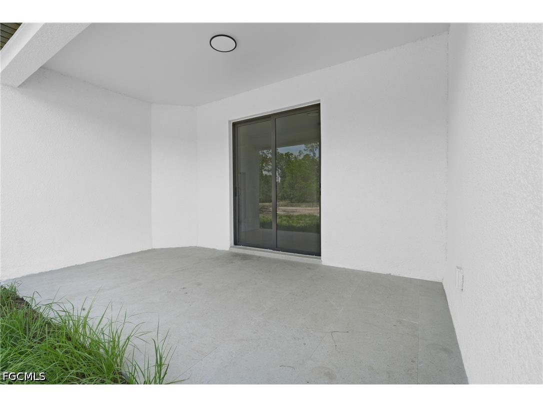718 Bennington Drive Lehigh Acres FL 33974 2026014757 image7