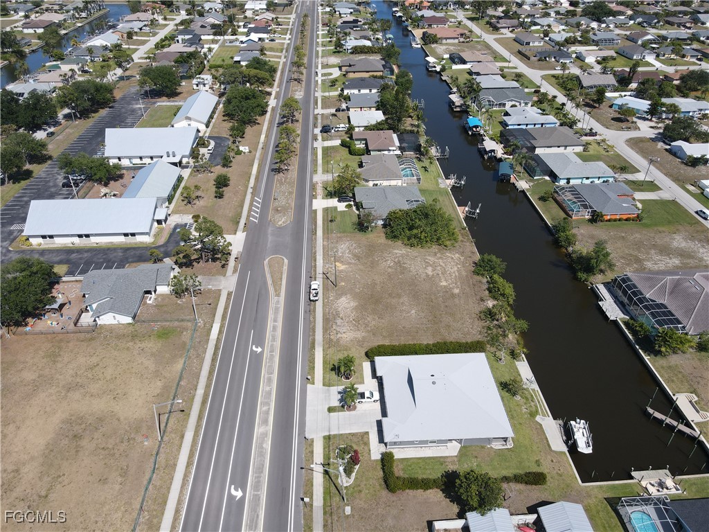 718 Mohawk Parkway Cape Coral FL 33914 2025009924 image4