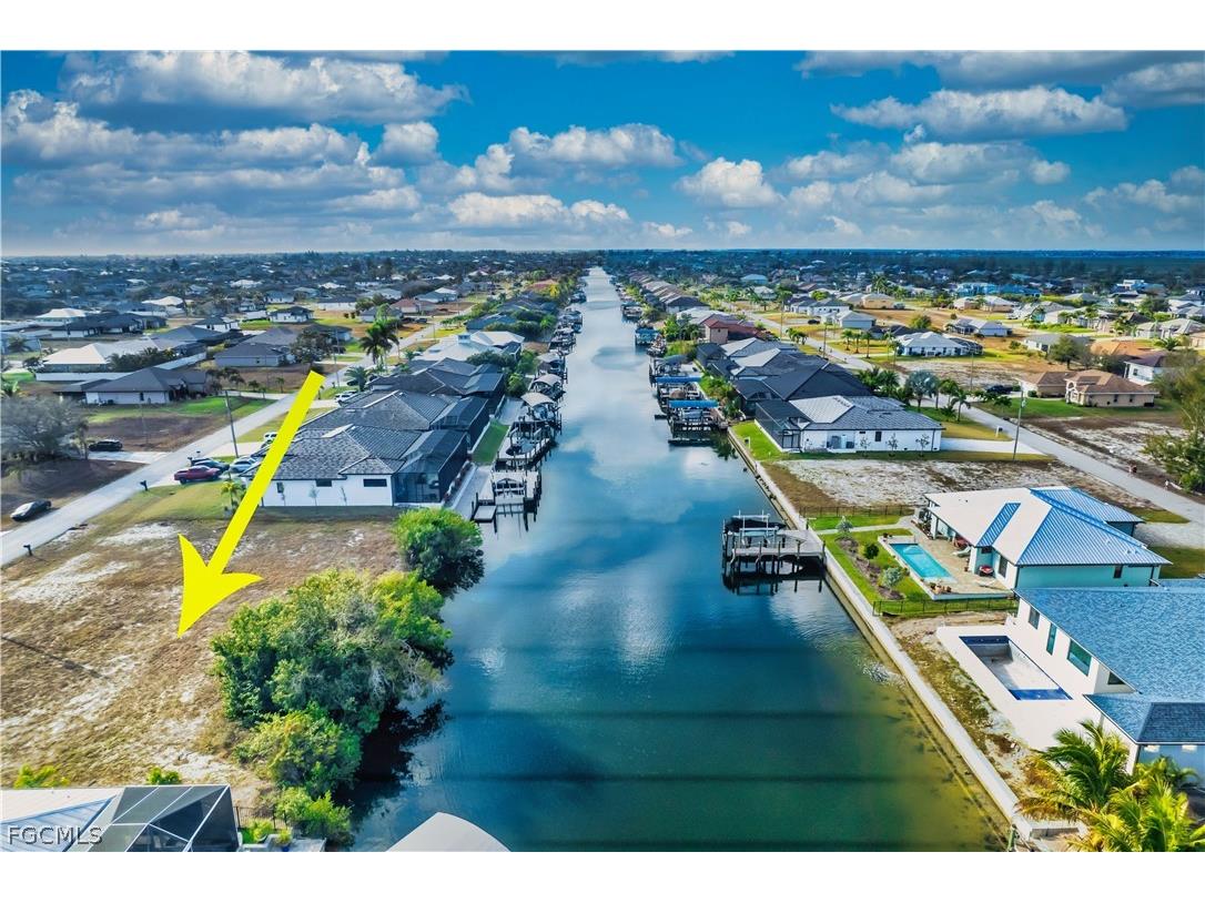 718 NW 37th Place Cape Coral FL 33993 2026008979 image1