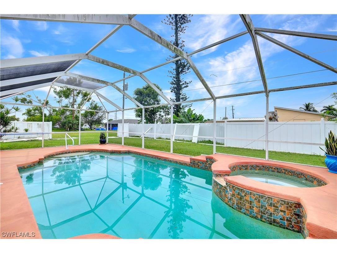 718 SE 9th Avenue Cape Coral FL 33990 223069157 image1