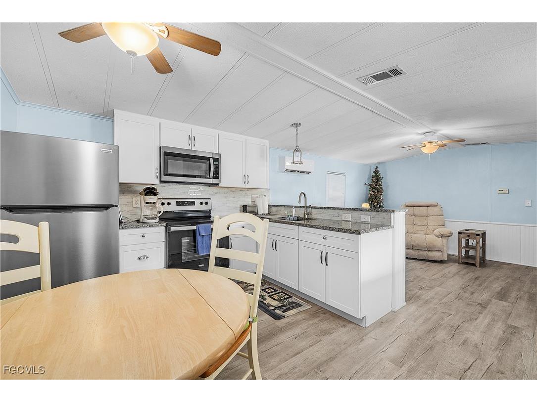 7186 Ladyfish Drive Saint James City FL 33956 2025013800 image12