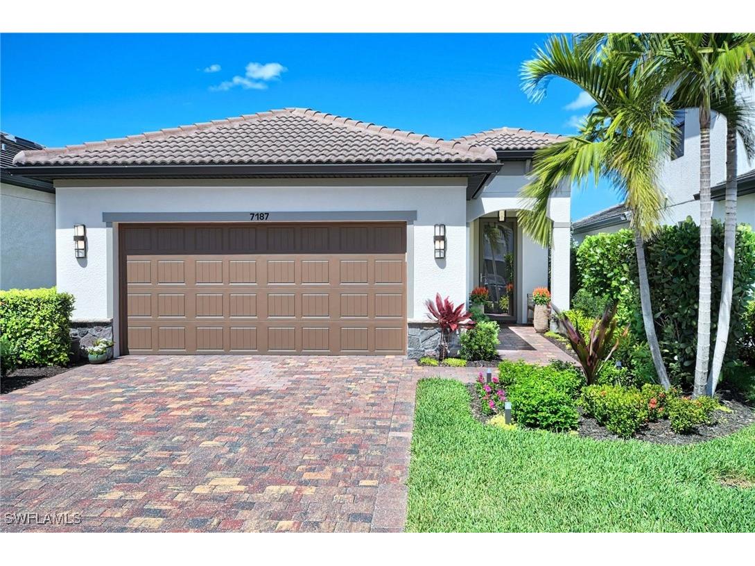 7187 Wilton Drive Naples FL 34109 224092779 image1