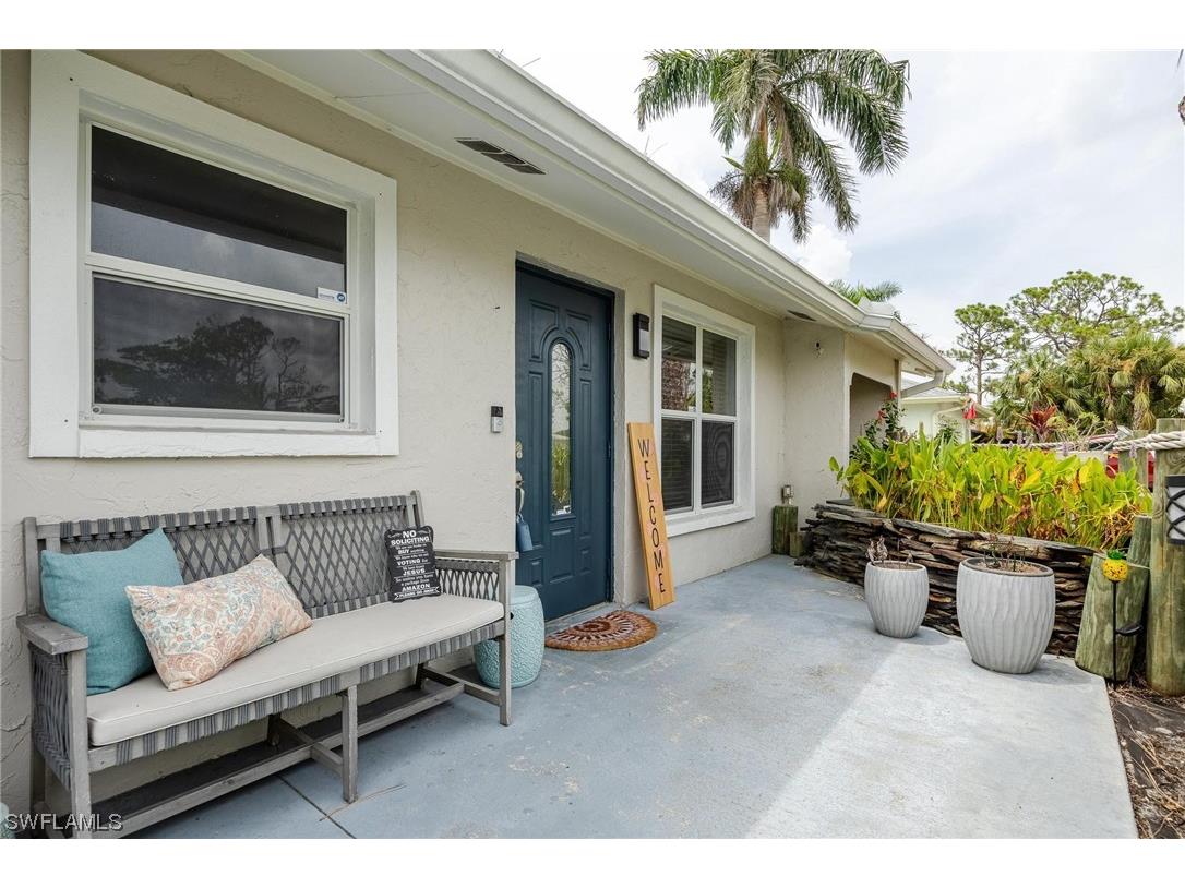 7189 Vassar Drive Fort Myers FL 33908 223054578 image1