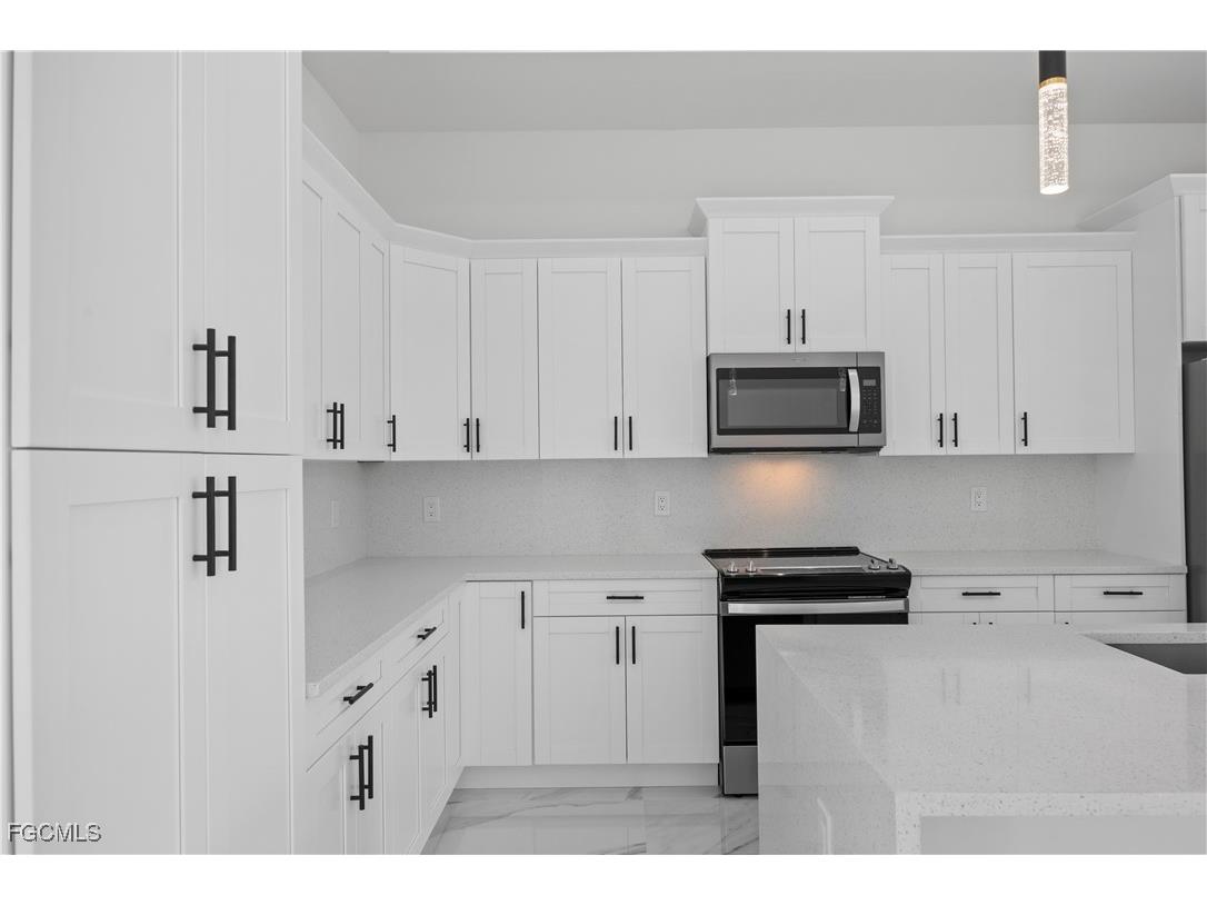 719 Fullerton Avenue S Lehigh Acres FL 33974 2025003421 image12