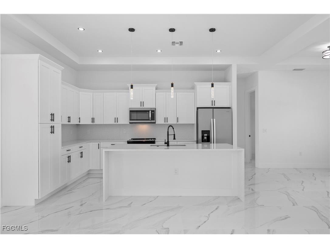 719 Fullerton Avenue S Lehigh Acres FL 33974 2025003421 image14