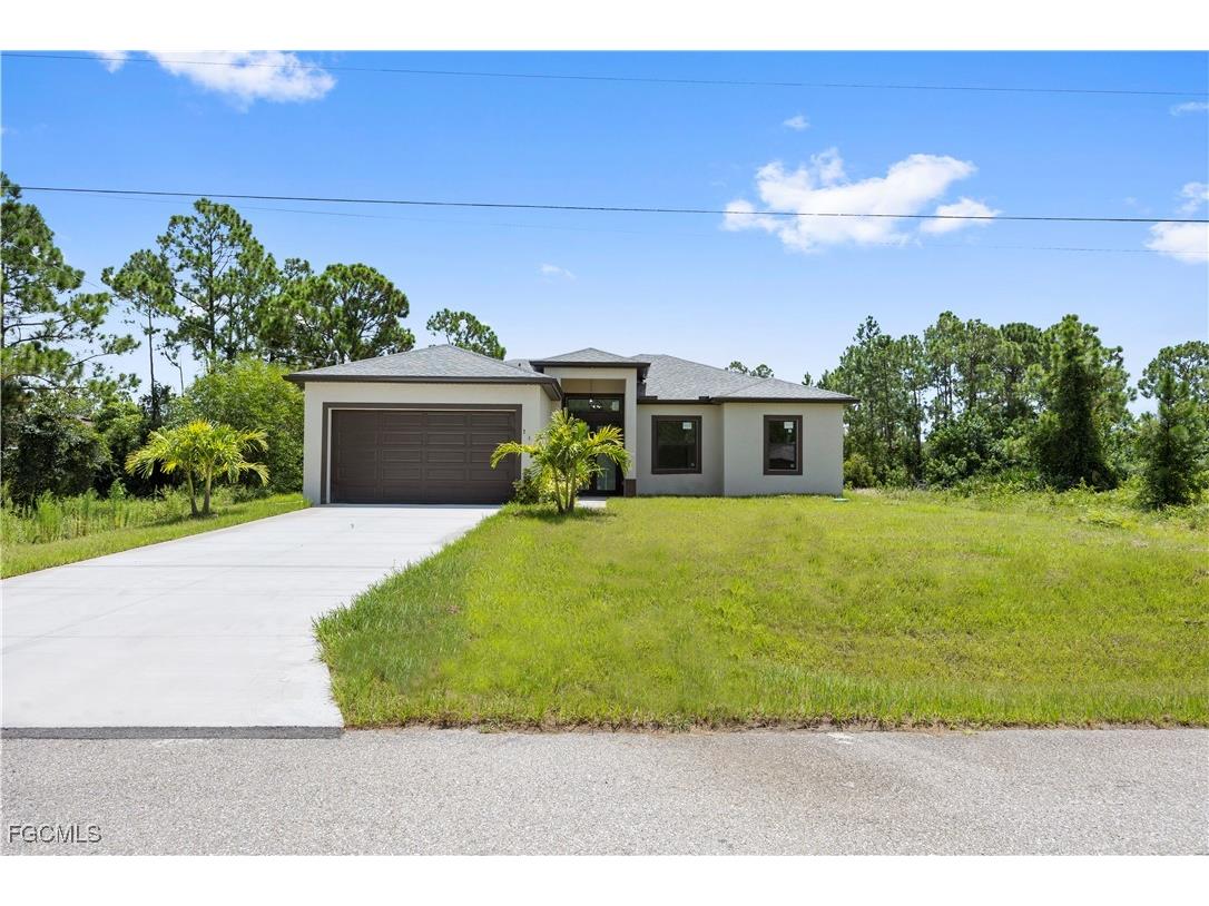 719 Fullerton Avenue S Lehigh Acres FL 33974 2025003421 image3