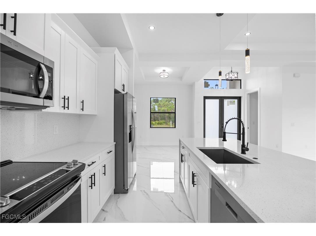 719 Fullerton Avenue S Lehigh Acres FL 33974 2025003421 image7