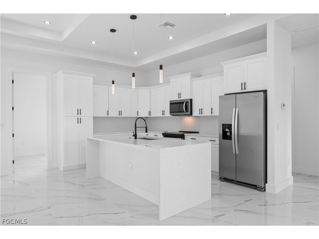 719 Fullerton Avenue S Lehigh Acres FL 33974 2026012283 image4