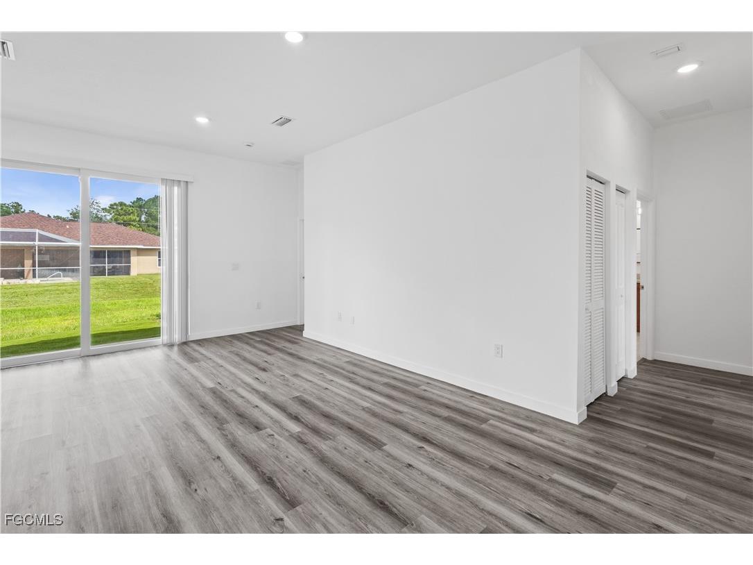 719 Little Rock Street E Lehigh Acres FL 33974 2025012553 image4