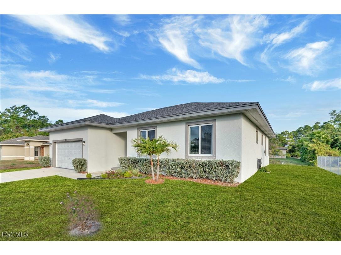 719 Little Rock Street E Lehigh Acres FL 33974 2026002307 image3