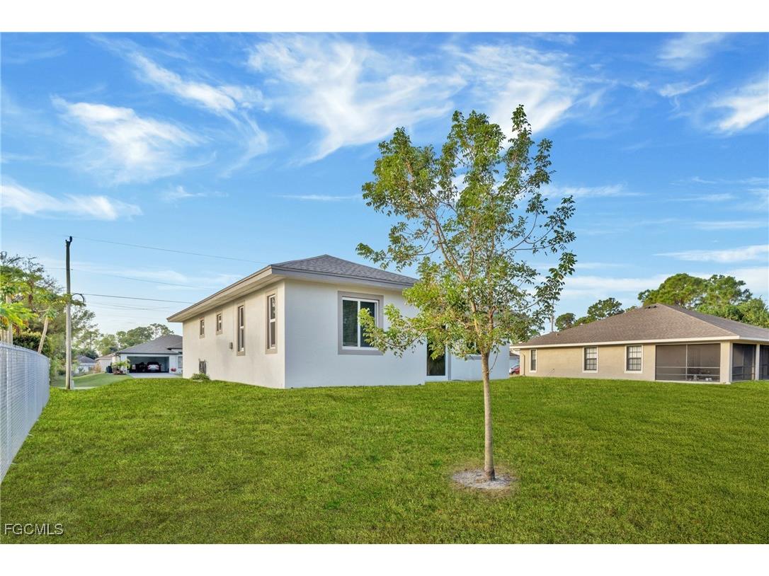 719 Little Rock Street E Lehigh Acres FL 33974 2026002307 image35
