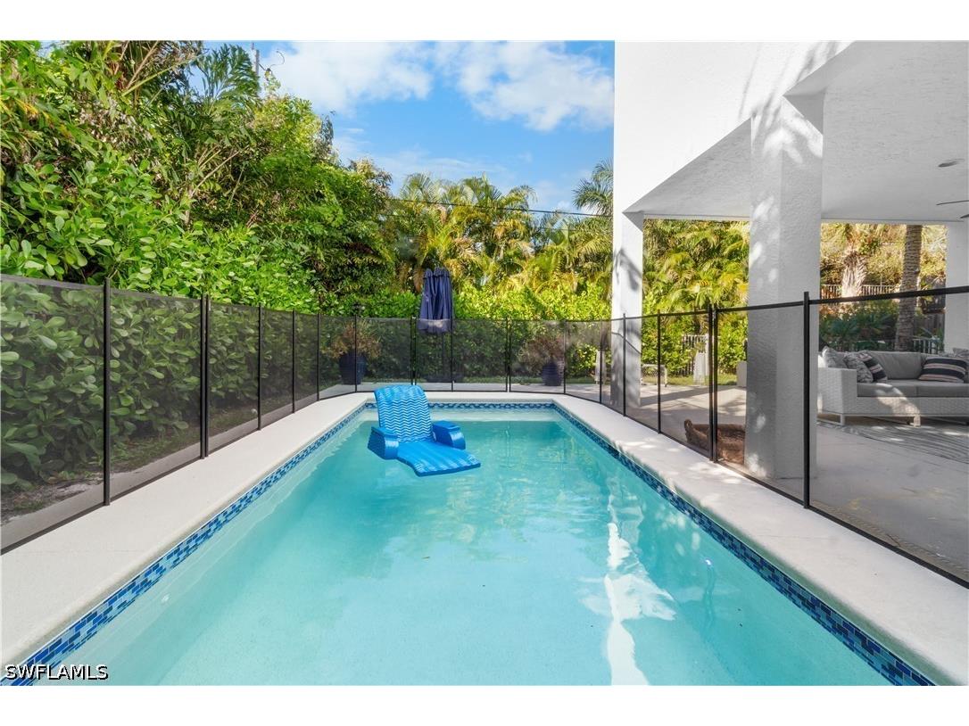 719 Park Avenue Naples FL 34110 226023279 image1