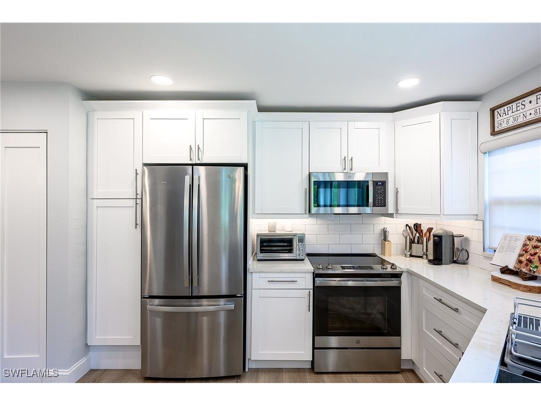 719 Reef Point Circle #13 Naples FL 34108 225068735 image11