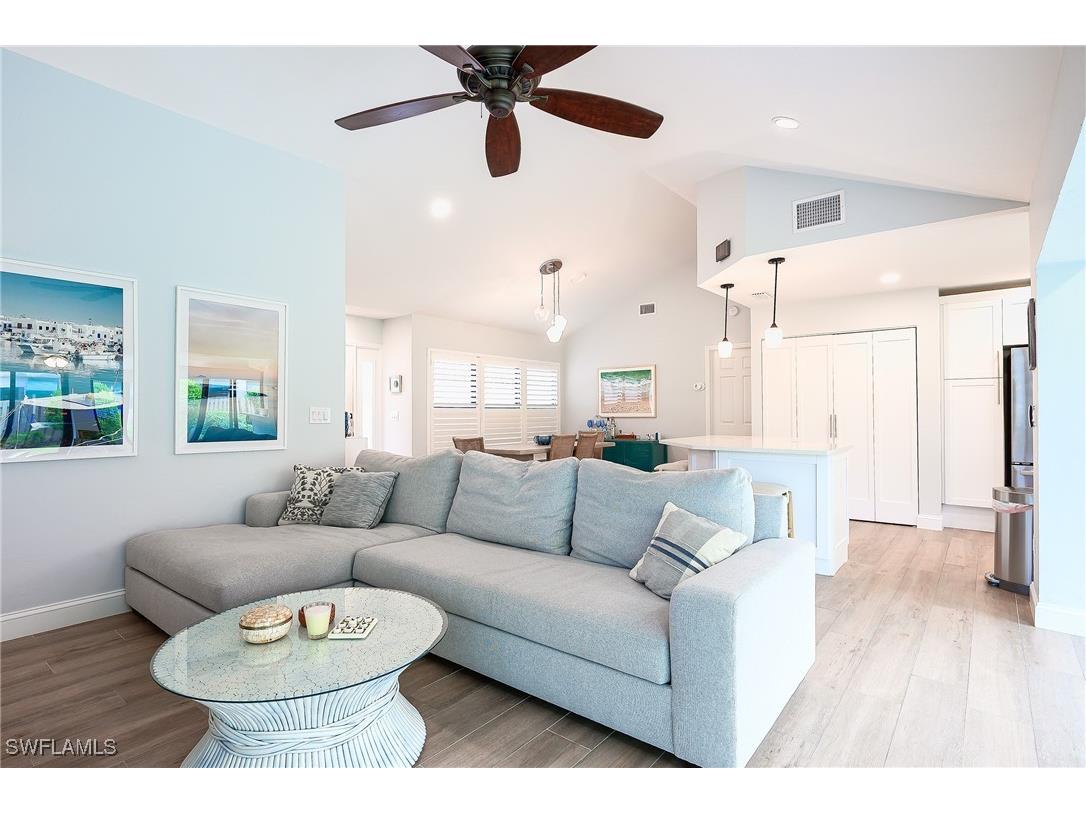 719 Reef Point Circle #13 Naples FL 34108 225068735 image12