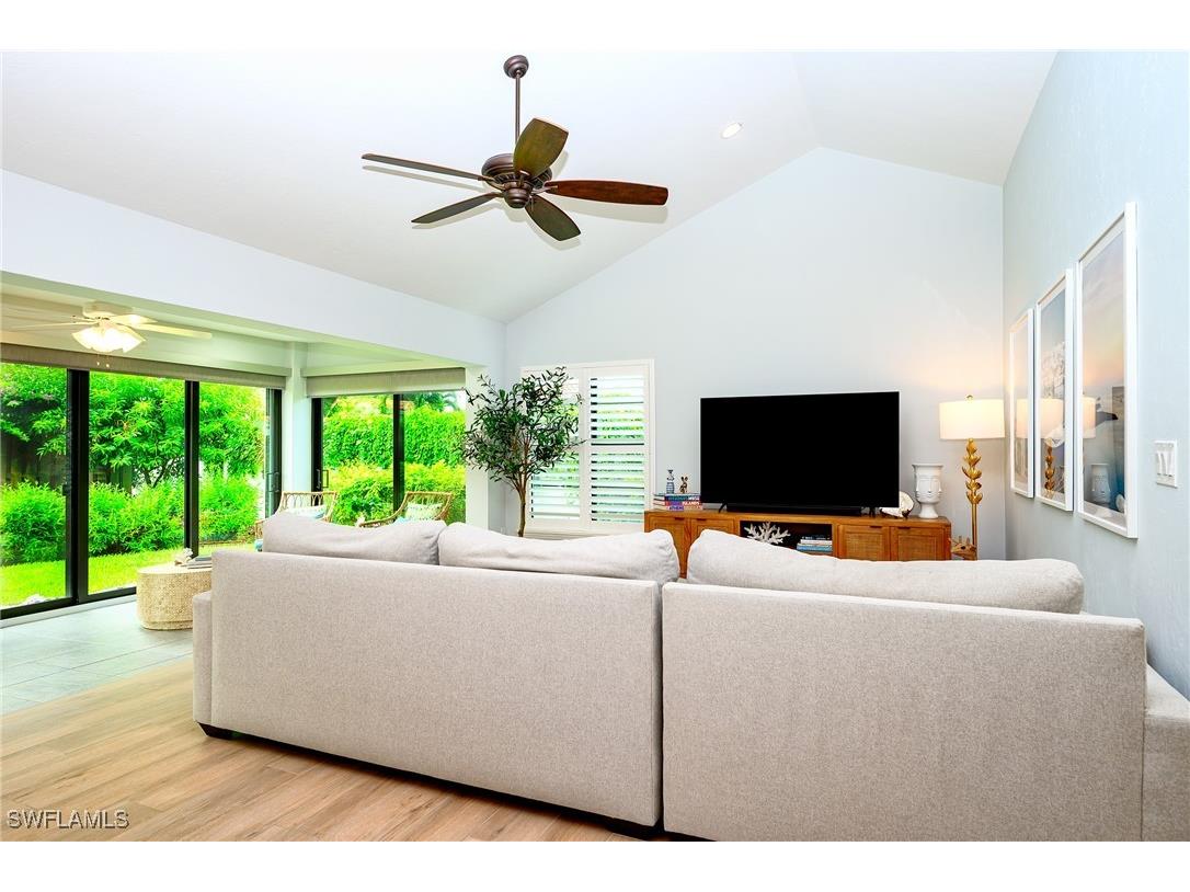 719 Reef Point Circle #13 Naples FL 34108 225068735 image14