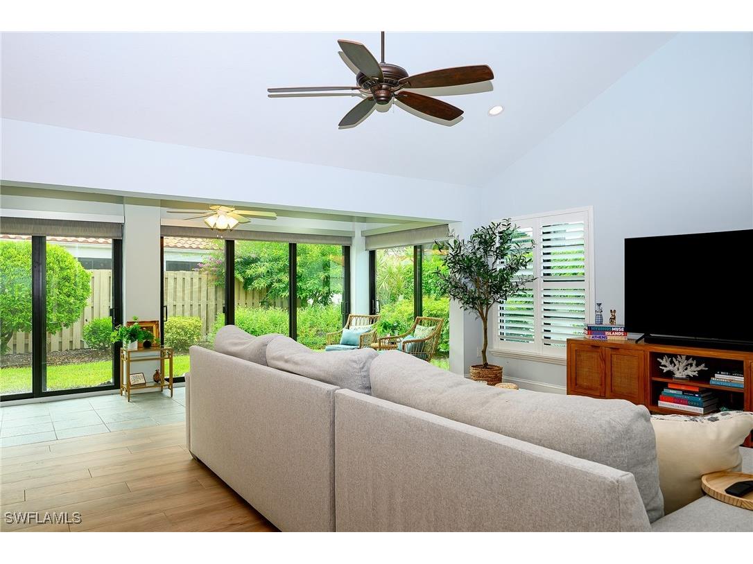 719 Reef Point Circle #13 Naples FL 34108 225068735 image15