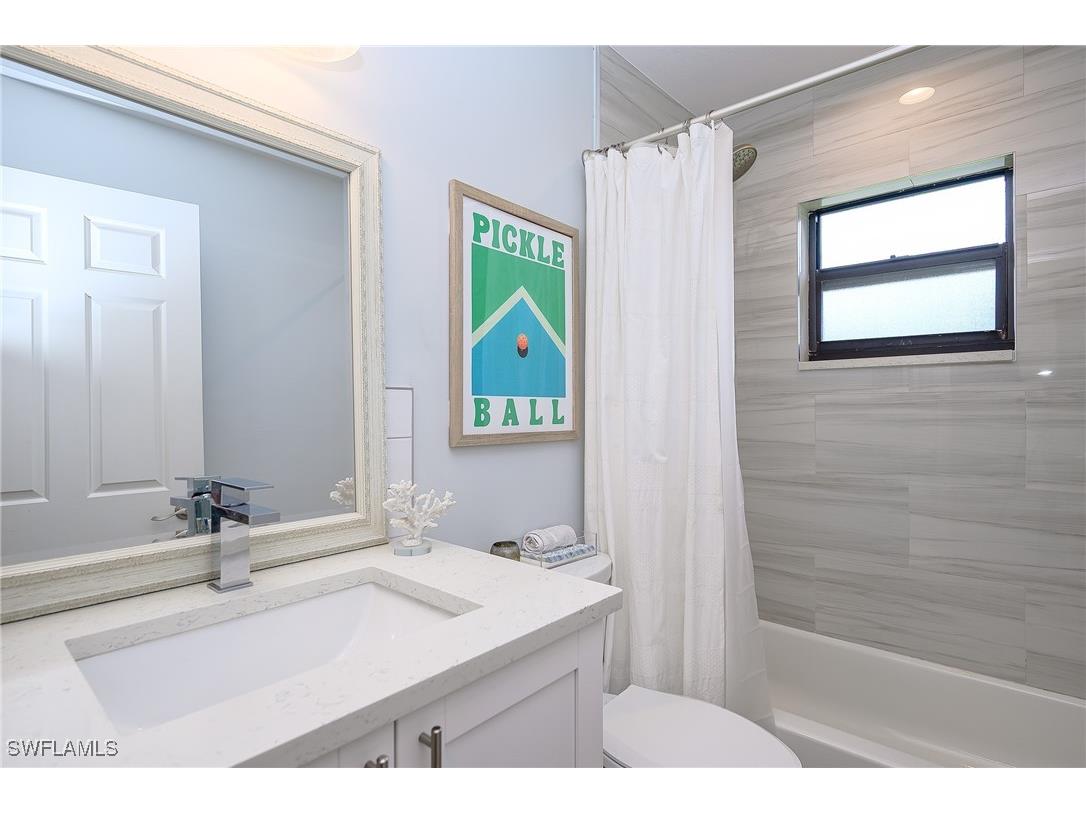 719 Reef Point Circle #13 Naples FL 34108 225068735 image22