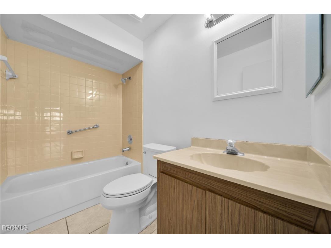 719 SE 12th Avenue #106 Cape Coral FL 33990 2025019101 image17