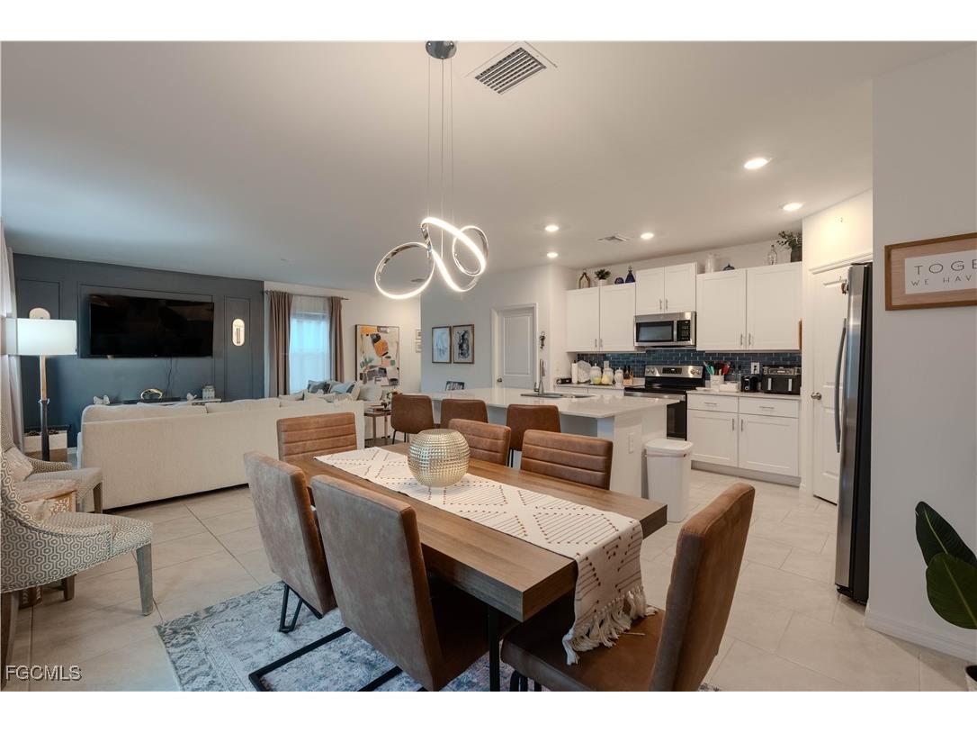 7190 Sugar Pine Way Fort Myers FL 33966 2025022595 image17