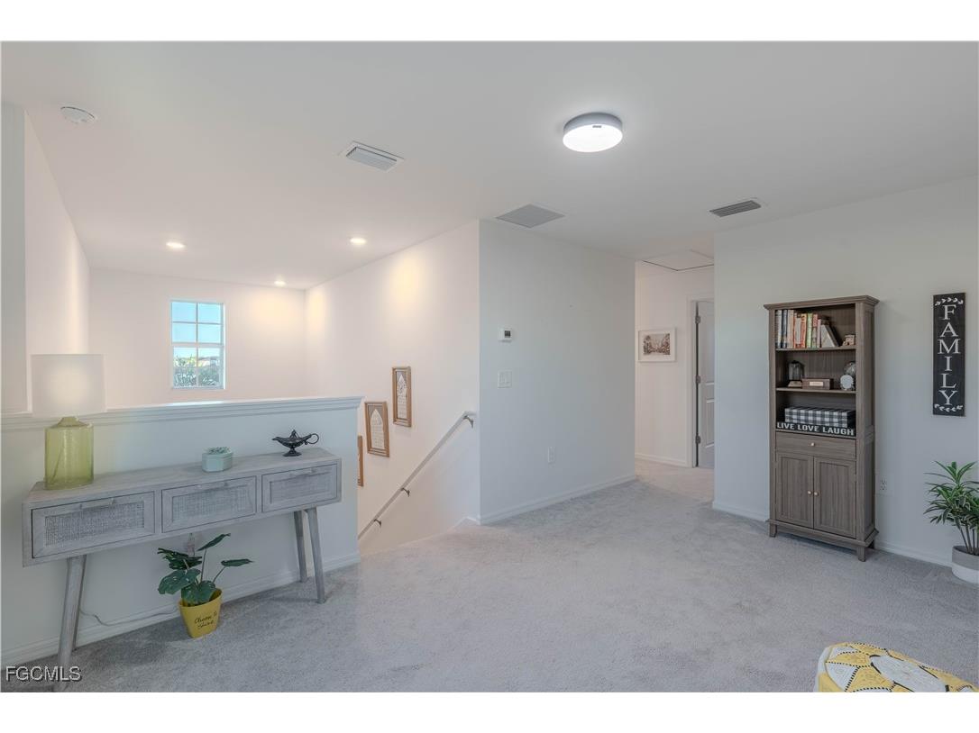 7190 Sugar Pine Way Fort Myers FL 33966 2025022595 image21